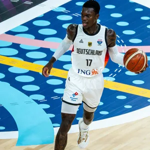 Dennis Schröder am Ball für die deutsche Nationalmannschaft