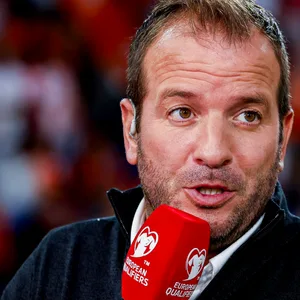 Rafael van der Vaart am TV-Mikrofon