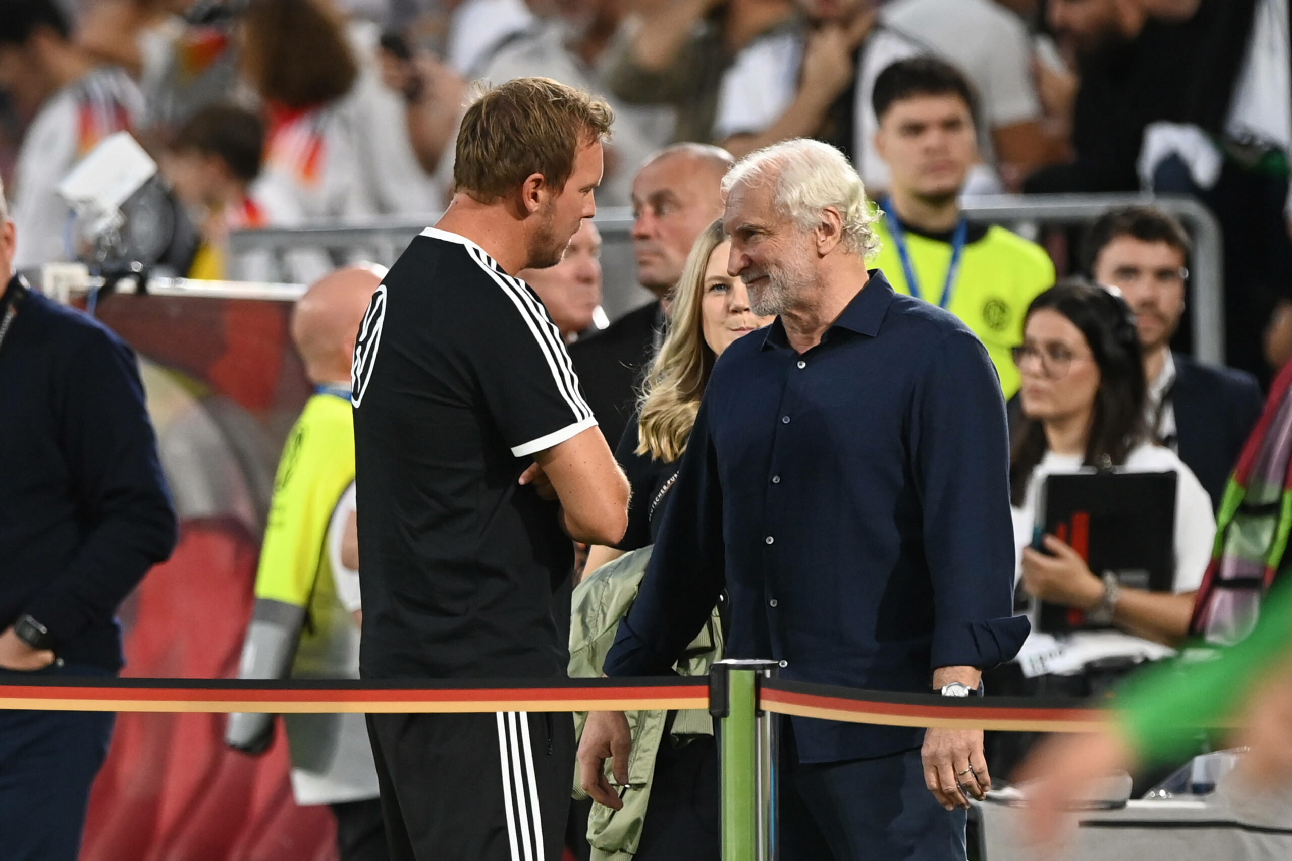 DFB-Sportdirektor Rudi Völler und Bundestrainer Julian Nagelsmann beim WM-Qualifikationsspiel Deutschland gegen Nordirland in Köln