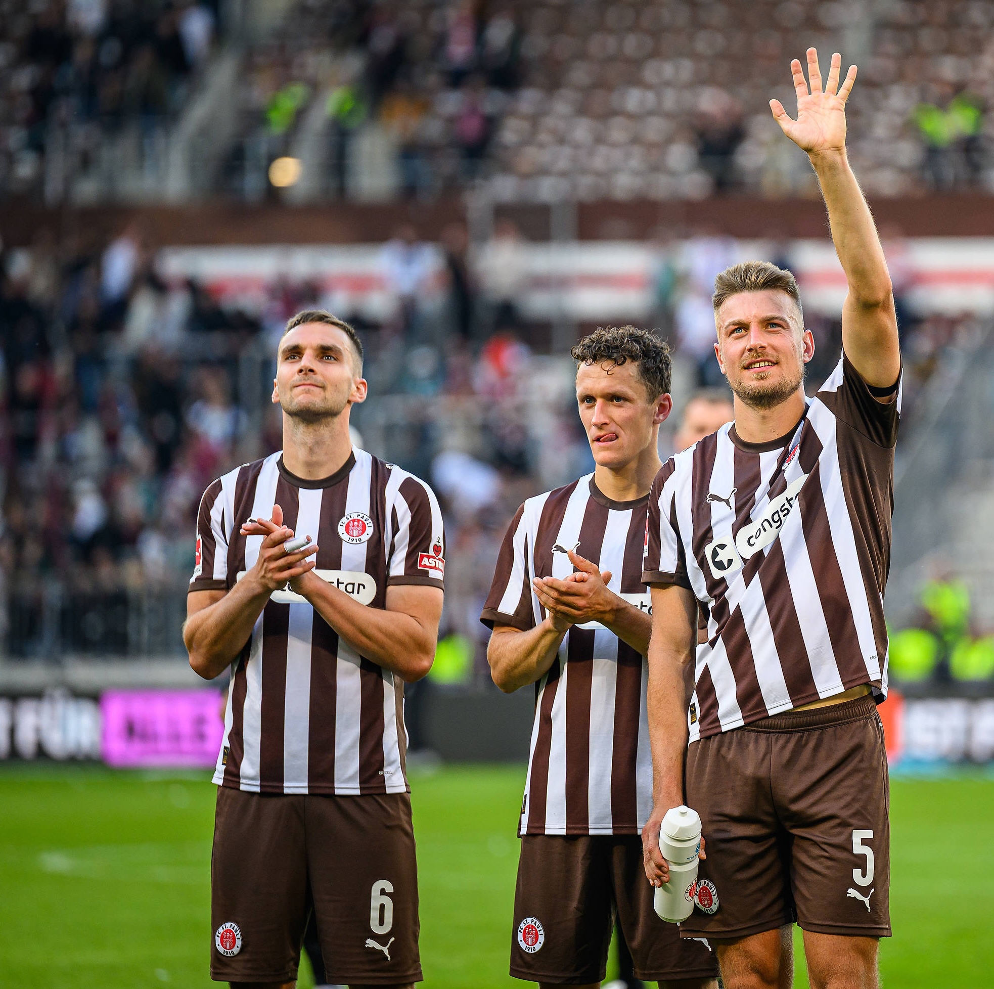 Hauke Wahl mit James Sands und Martijn Kaars