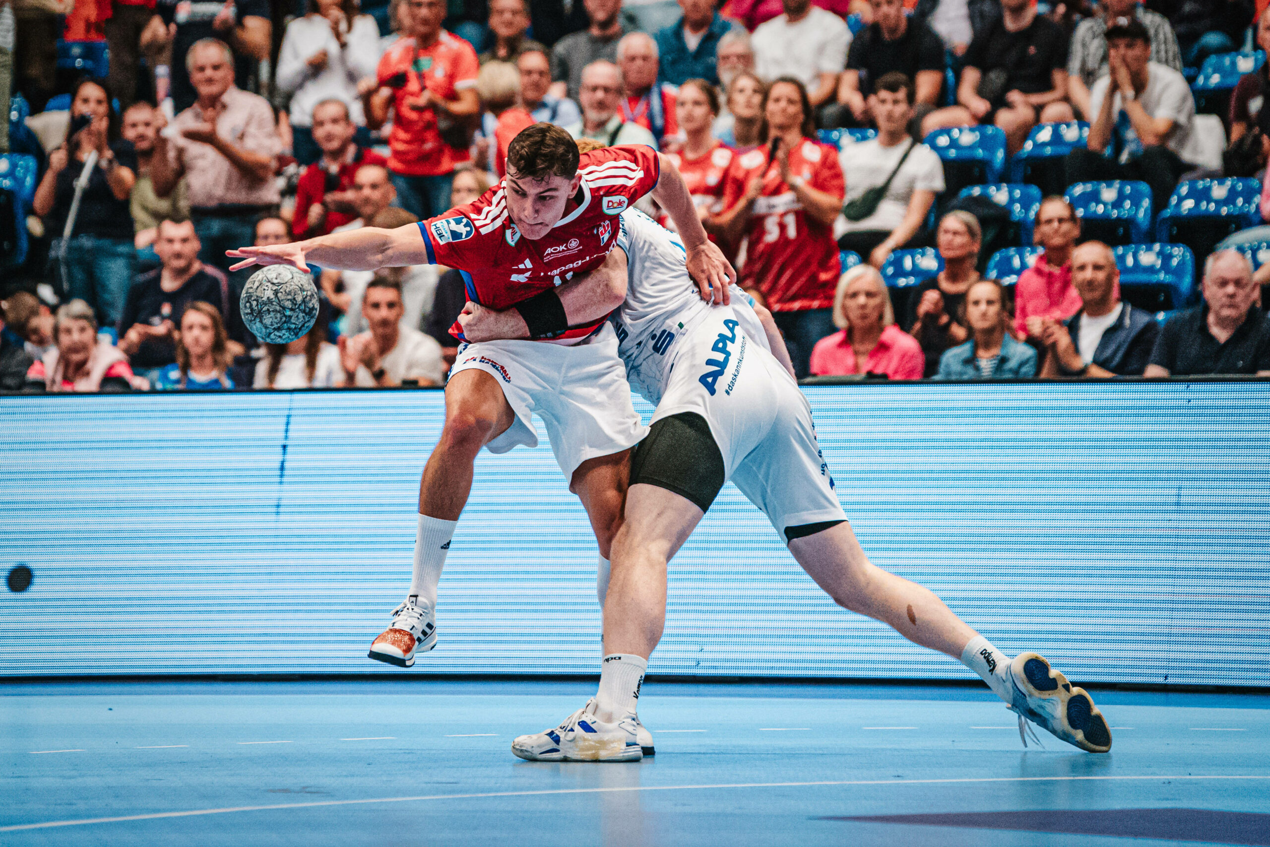 Nicolaj Jörgensen im Spiel gegen den TBV Lemgo