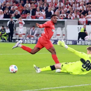 Oladapo Afolayan vergibt eine Chance in Stuttgart