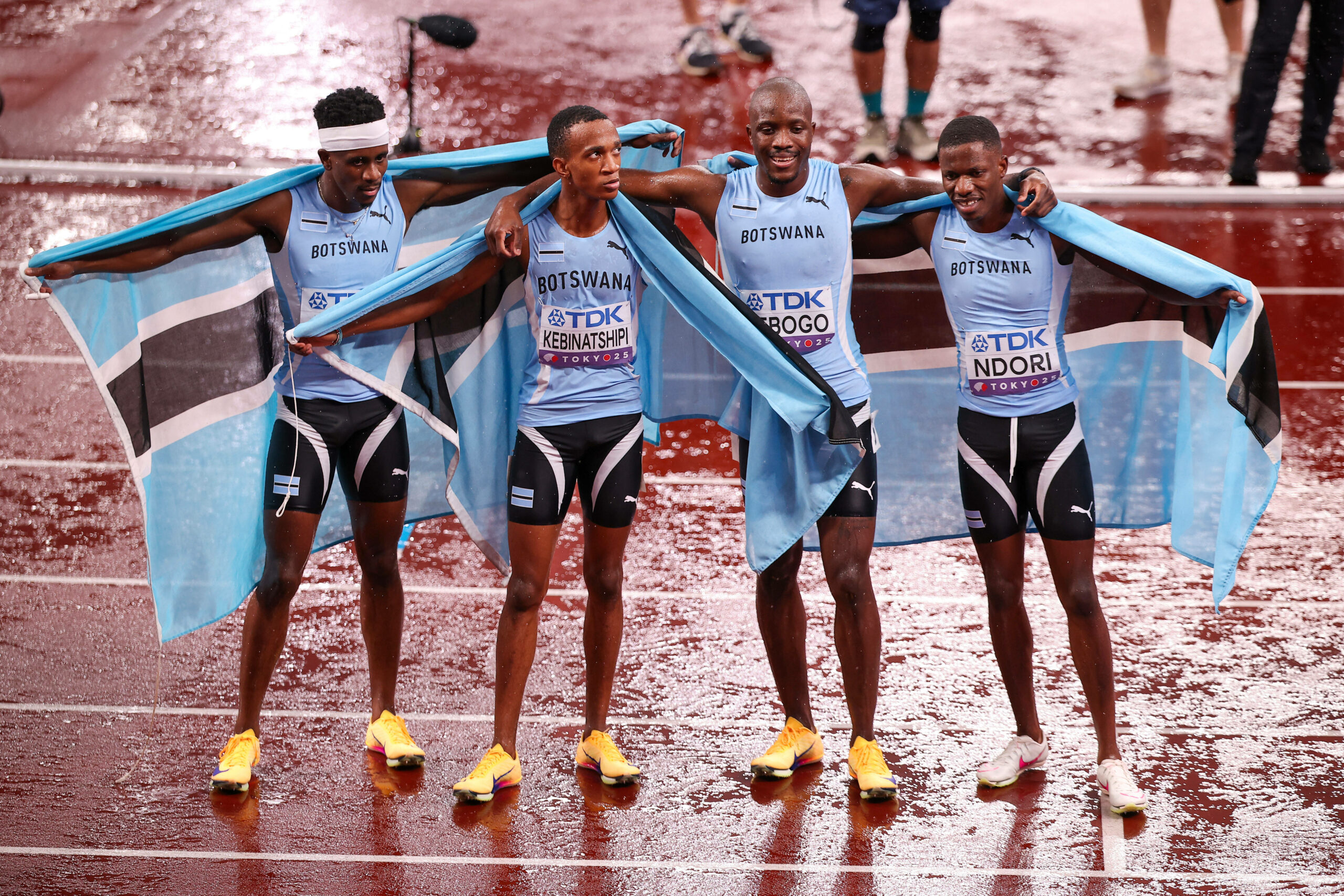 Das Botswana Staffellauf-Team nach ihrem Sieg.