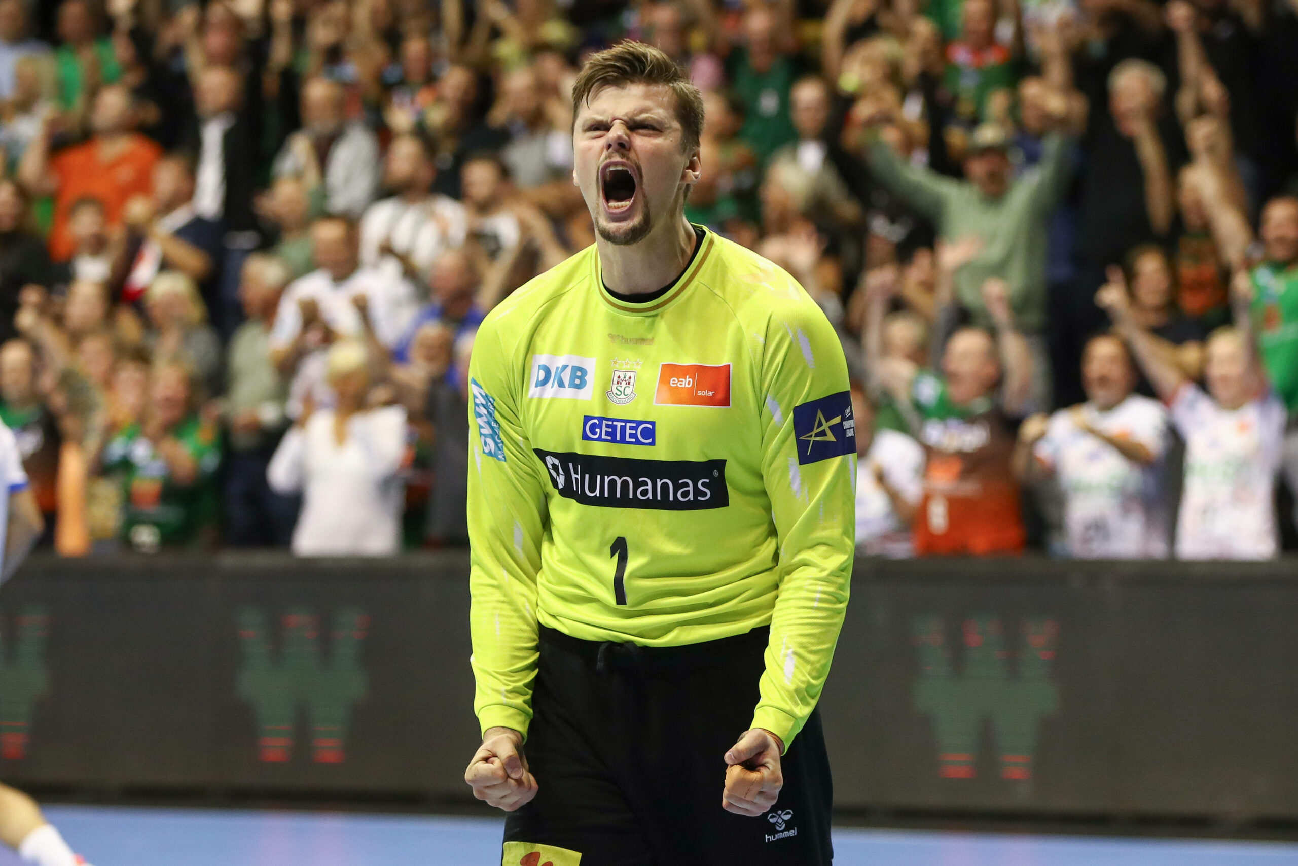 SC Magdeburg Torhüter Sergey Hernández Ferrer jubelt.