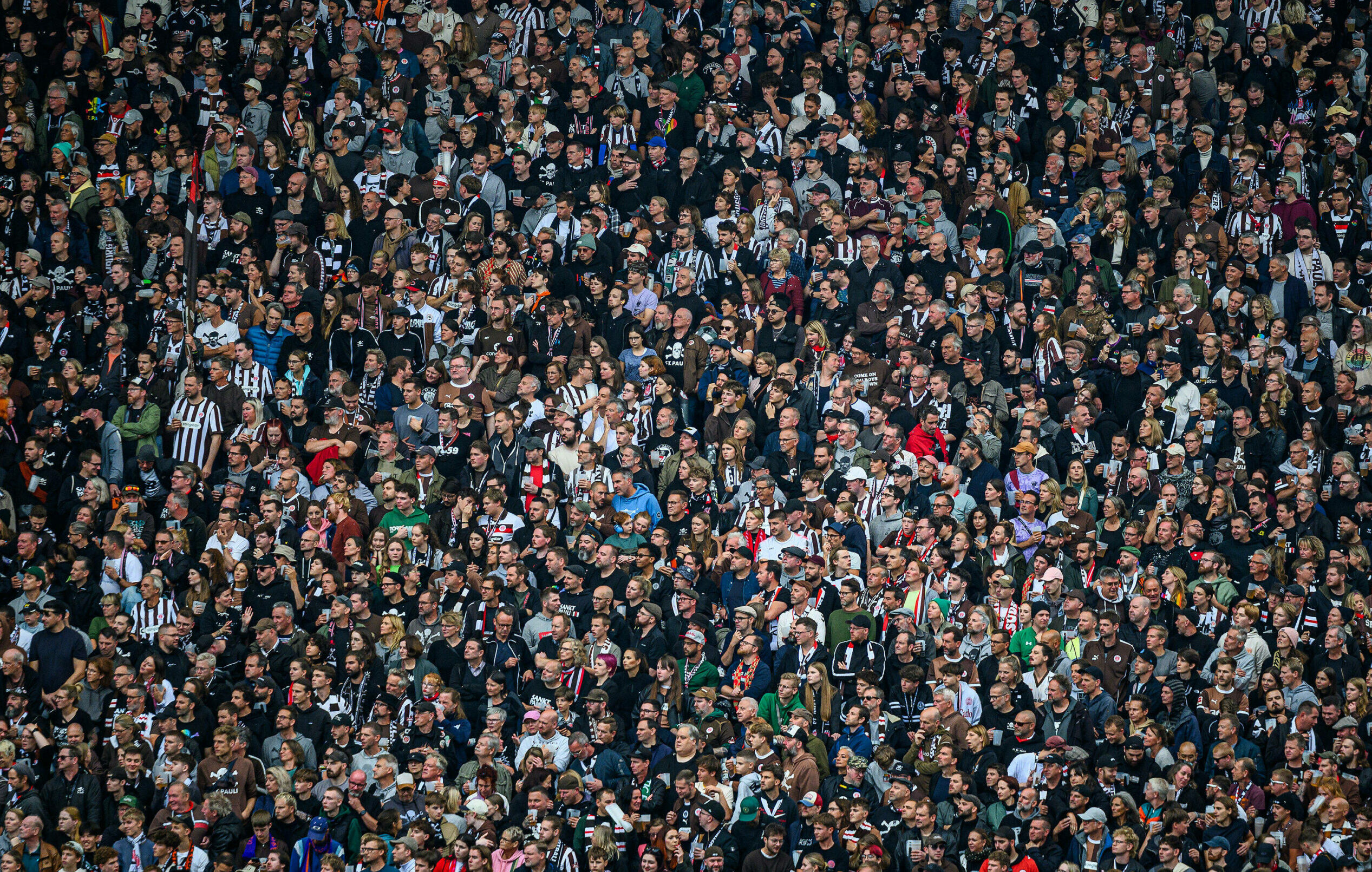 St. Pauli-Fans im Millerntor-Stadion