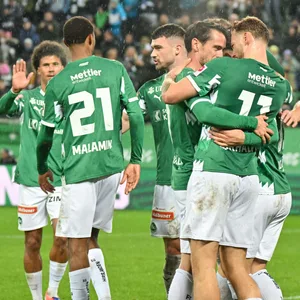 Jubeltraube beim FC St. Gallen um Carlo Boukhalfa