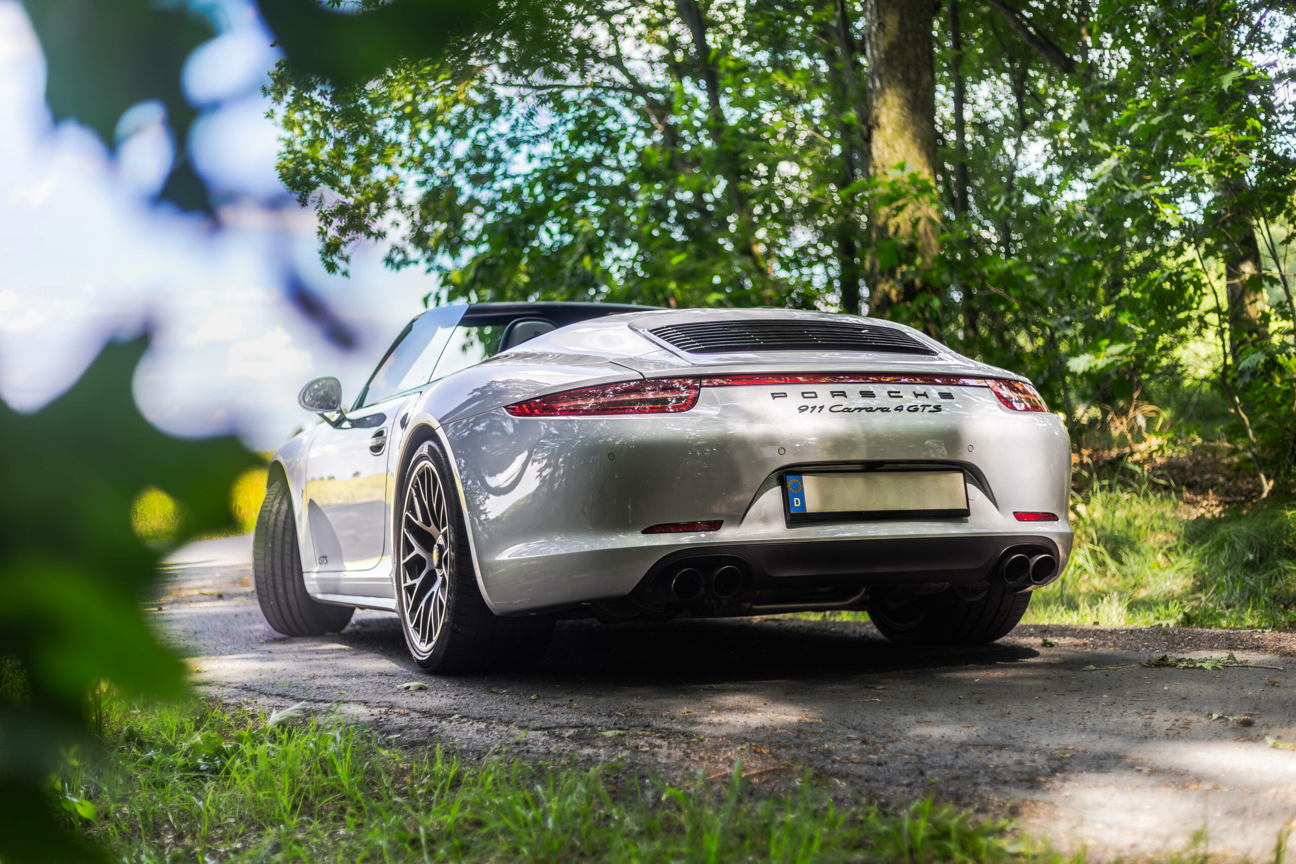 Ein Porsche 911 Carrera (Symbolfoto).