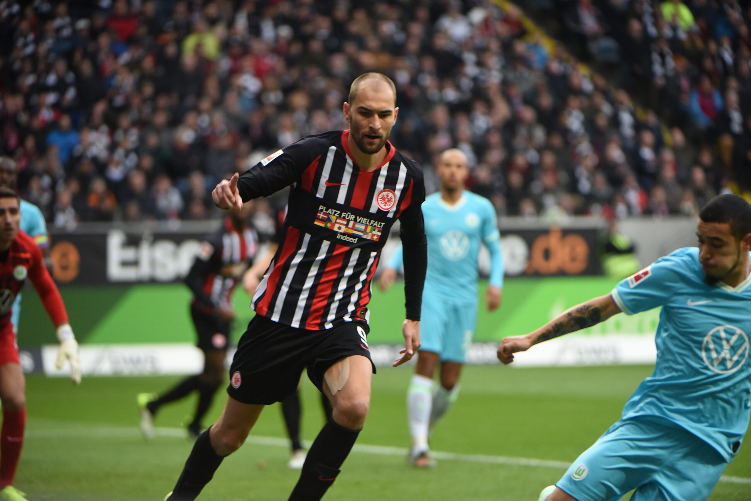 Bas Dost für im Einsatz für Eintracht Frankfurt