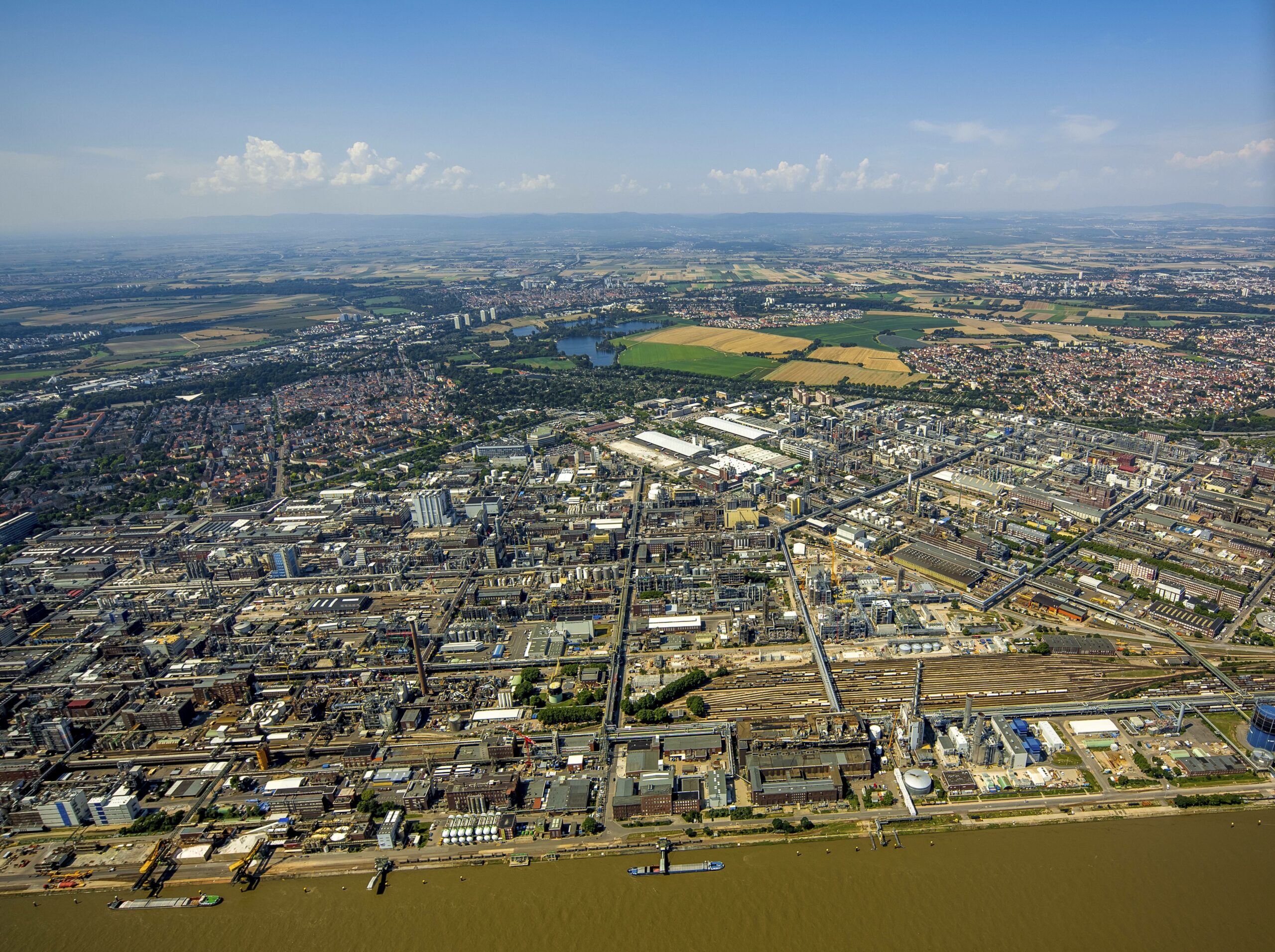 Ludwigshafen in Rheinland-Pfalz von oben (Archivbild).