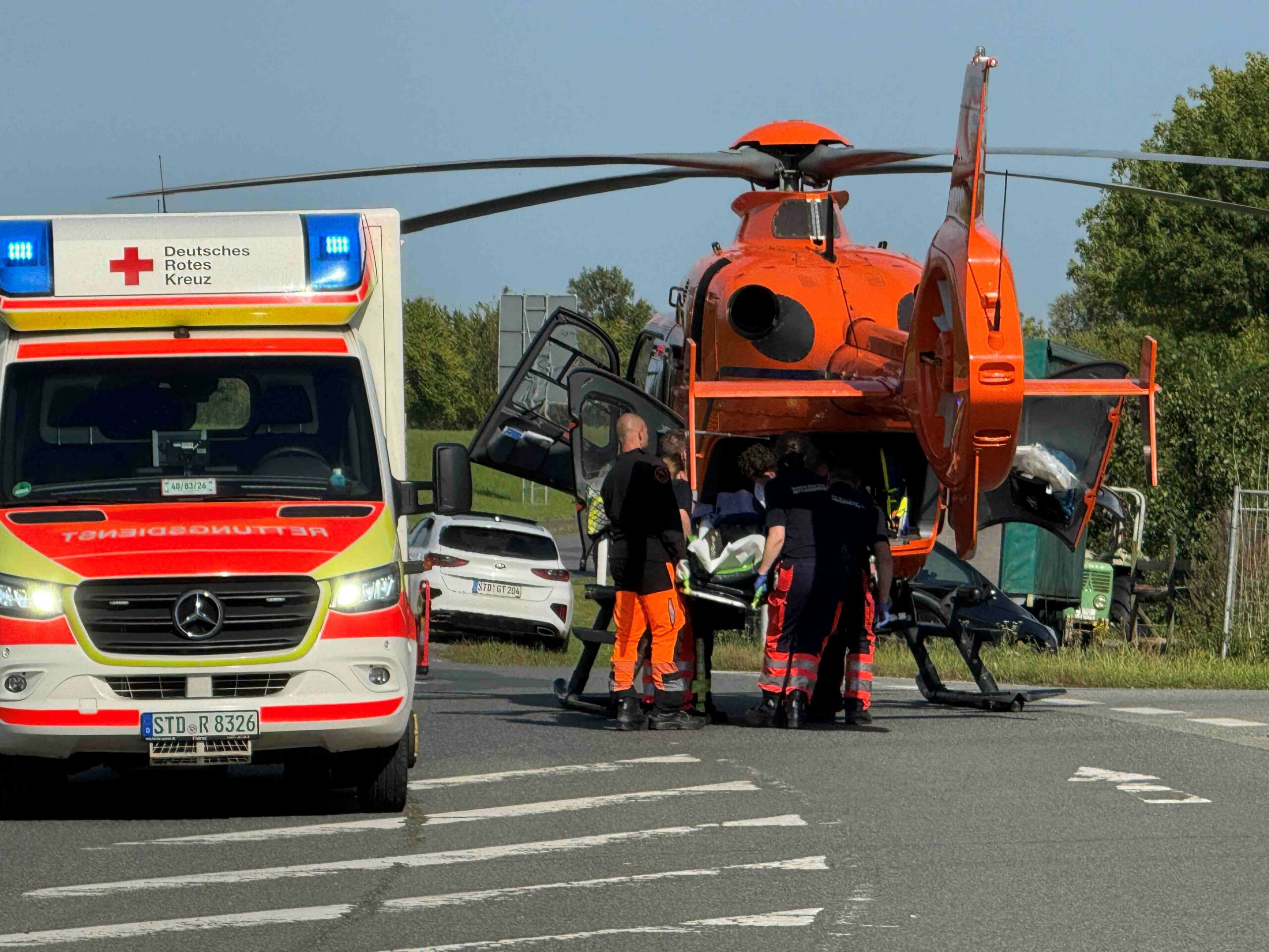 Der Verletzte wurde per Rettungshubschrauber in ein Krankenhaus gebracht.