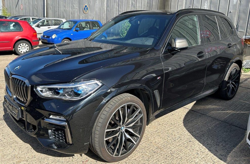 Dieser BMW-SUV wurde bei den Durchsuchungen sichergestellt.