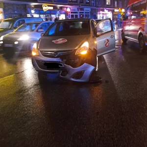 Schwerer Unfall in Eilbek – Veruracher flüchtet in Sisha-Bar. Das stellt Polizisten vor Probleme