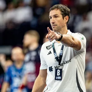 HSVH-Trainer Torsten Jansen sah in Kiel ein gutes Spiel seines Teams mit bitterem Ende.
