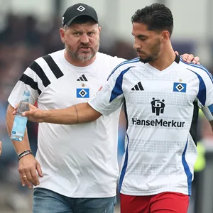 Steffen Baumgart und Ludovit Reis am Spielfeldrand