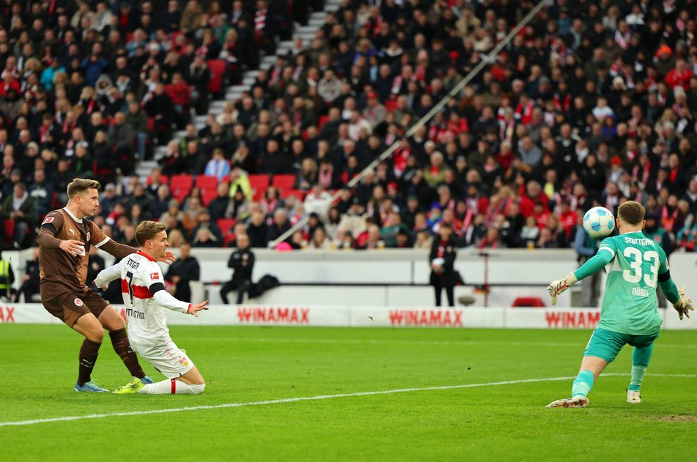 Johannes Eggestein trifft gegen den VfB Stuttgart zur Führung