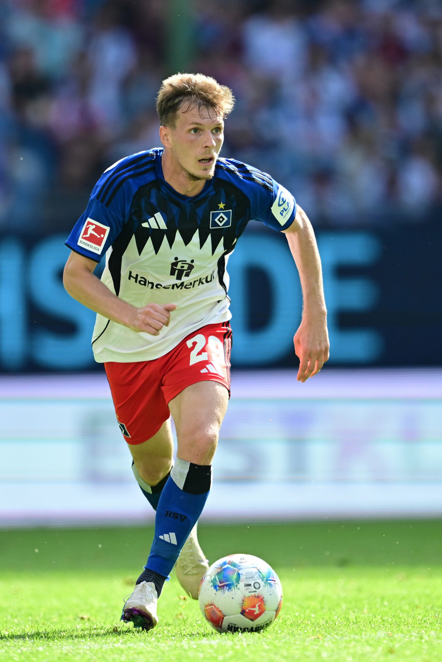 Emir Sahiti in einem Spiel des HSV