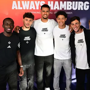 Premiere der HSV-Doku „Always Hamburg“ im „CinemaxX“ am Dammtor