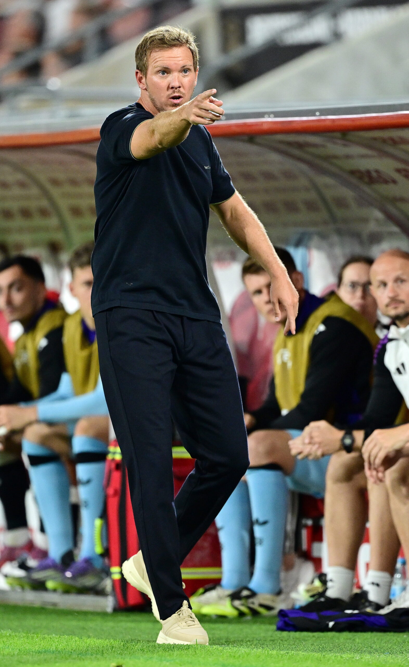 Julian Nagelsmann zeigt nach vorne