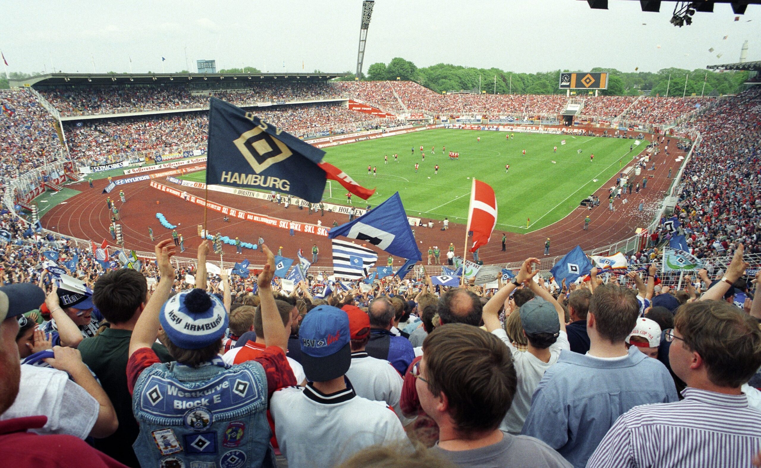 HSV-Fans im Volksparkstadion