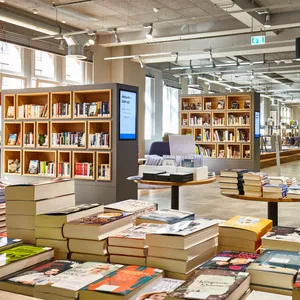 Die Zentralbibliothek am Hühnerposten.