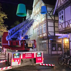 Küchenbrand in restaurant in Altstadt von Celle – mehrere Bewohner aus darüberliegenden Etagen gerettet