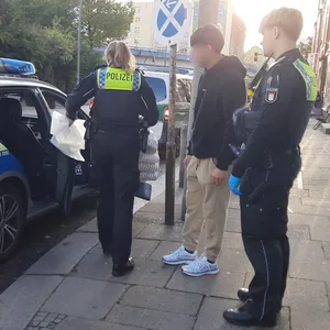 Polizei bei einer Festnahme