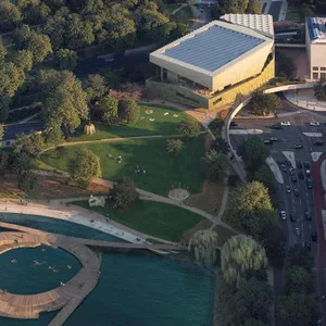 Kunsthallen-Ausbau plus Schwimmbad