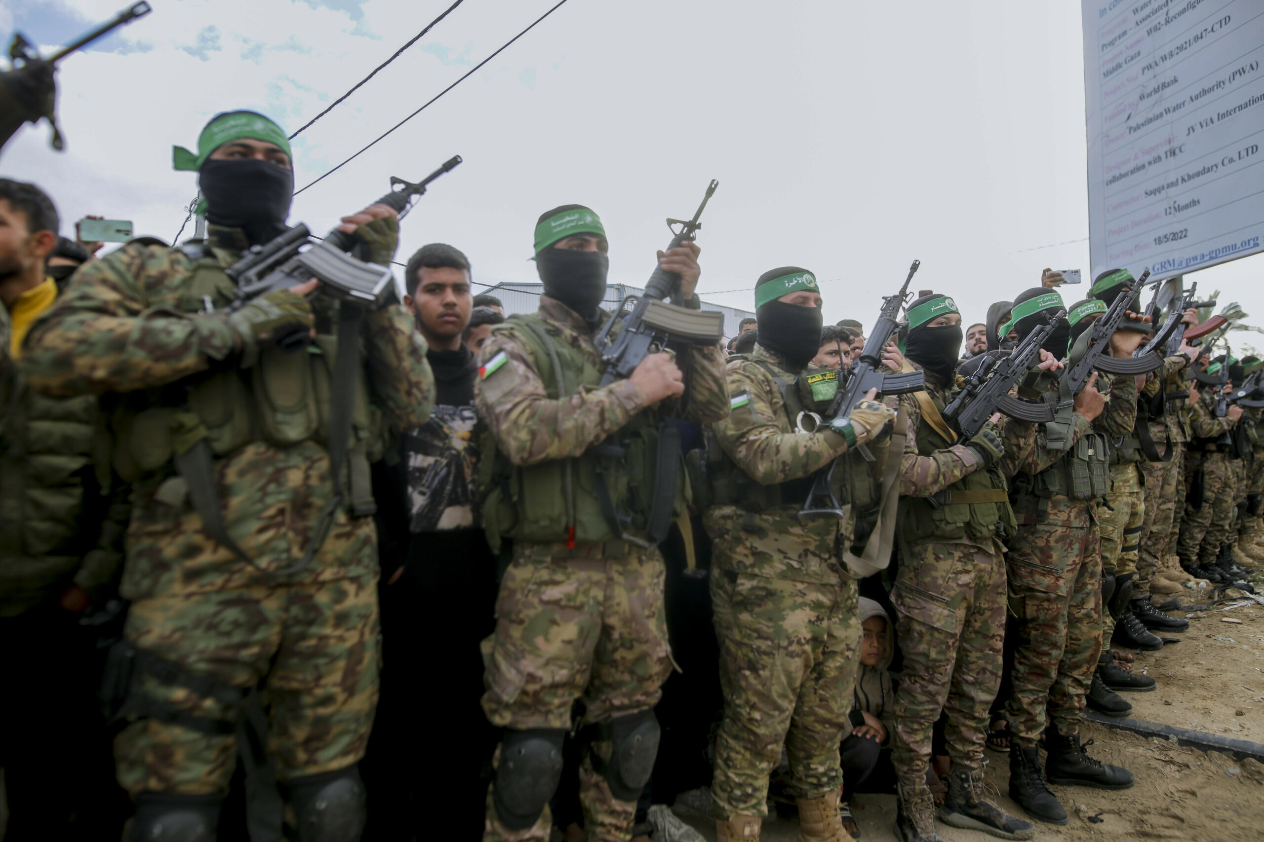 Während des Krieges war kaum mal ein Hamas-Kämpfer in Uniform zu sehen. Nun zeigt sich die Terror-Miliz wieder öffentlich. Lässt sie sich entwaffnen?