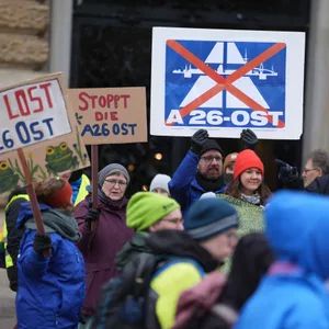 Schild Demonstration A26 Ost Gericht
