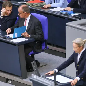 Herausforderung AfD: Friedrich Merz (CDU) und Vize-Kanzler Lars Klingbeil (SPD) müssen dem Aufstieg der Populisten gemeinsam etwas entgegen setzen.