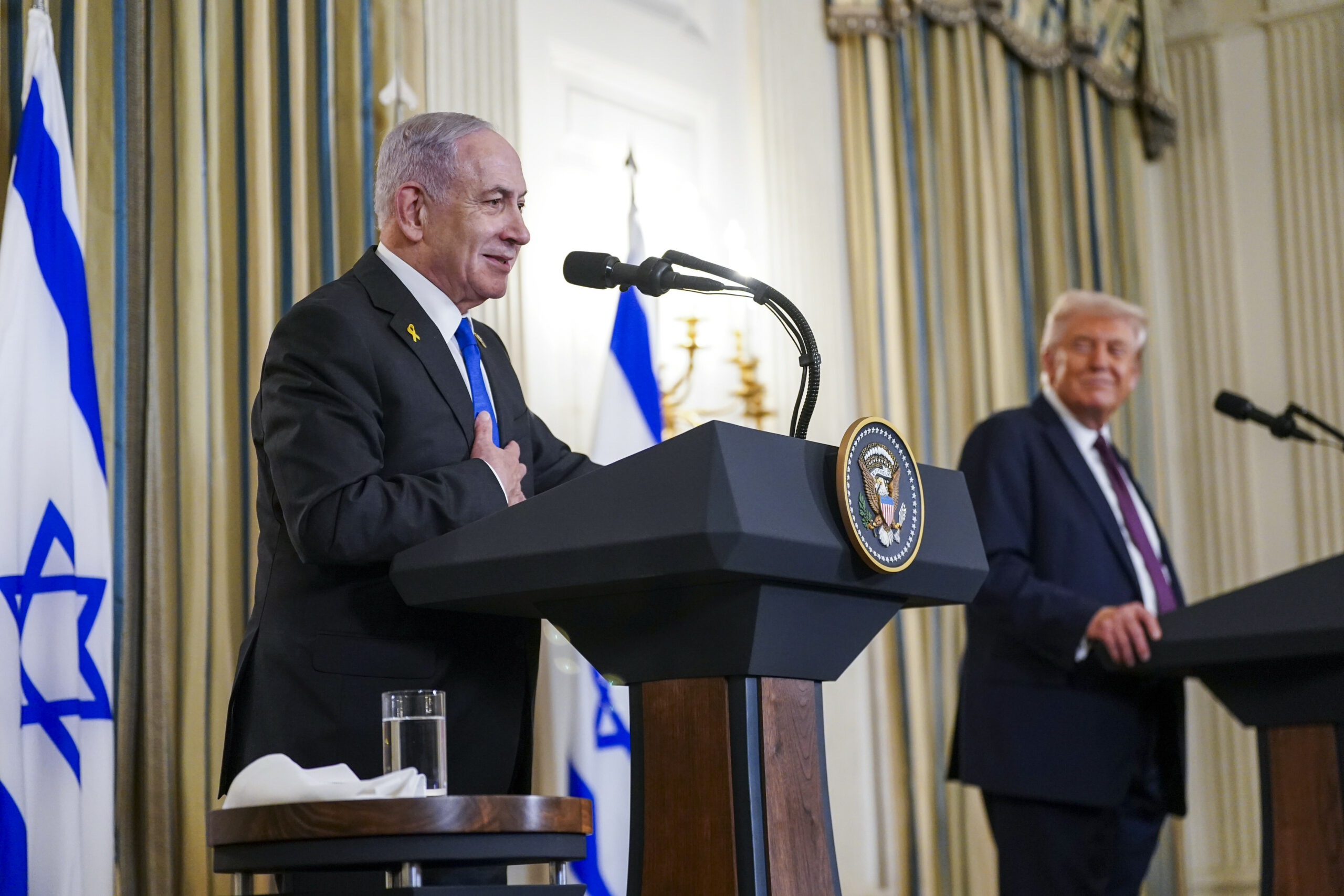 US-Präsident Trump und der israelische Premierminister Netanyahu bei einer Pressekonferenz im Weißen Haus, Washington, D.C., USA am 29.09.2025.