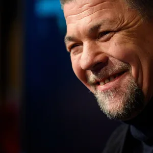 Tim Mälzer bekommt eine neue TV-Show: Ab November läuft „Mälzers Meisterklasse“ bei VOX