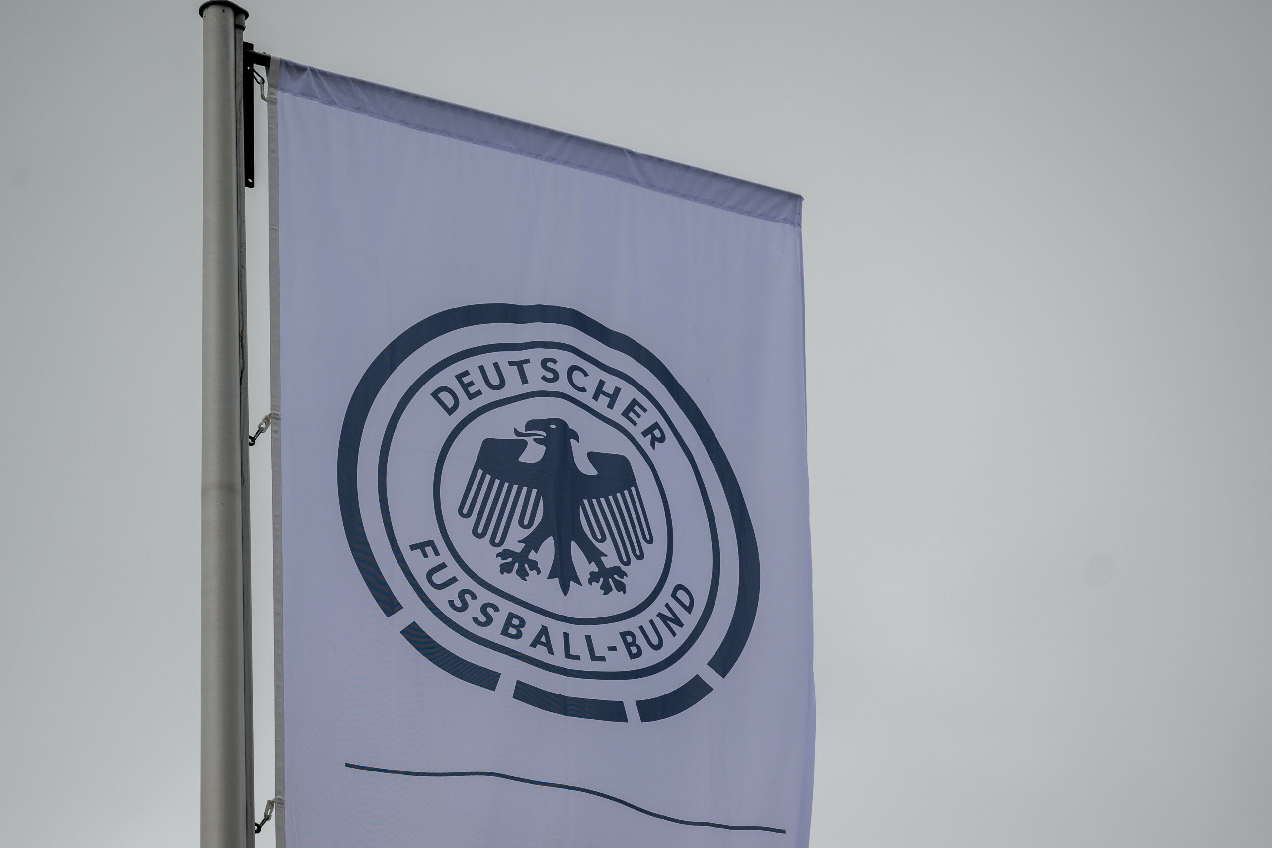 Der DFB steht erneut im Fokus eines Steuerstrafverfahrens.