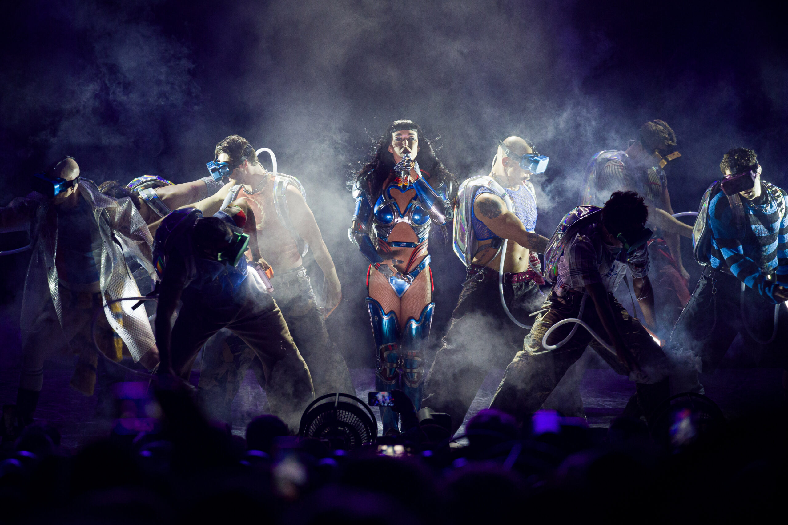 Die US-amerikanische Sängerin Katy Perry bei ihrem Auftritt im Rahmen ihrer „The Lifetimes Tour” in der ZAG-Arena in Hannover.