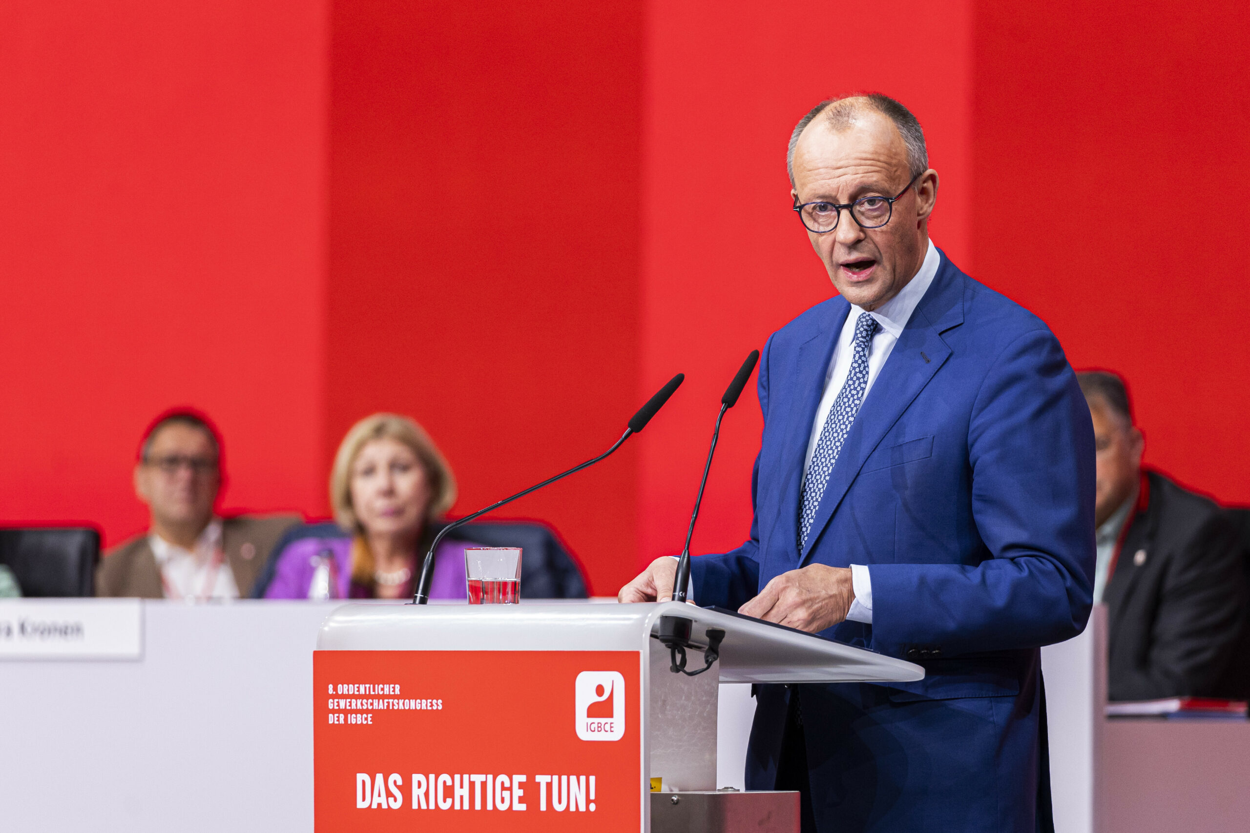 Kanzler Friedrich Merz hat seine umstrittenen Stadtbild-Äußerungen im Zusammenhang mit der Migrationspolitik vehement verteidigt und unterstrichen.