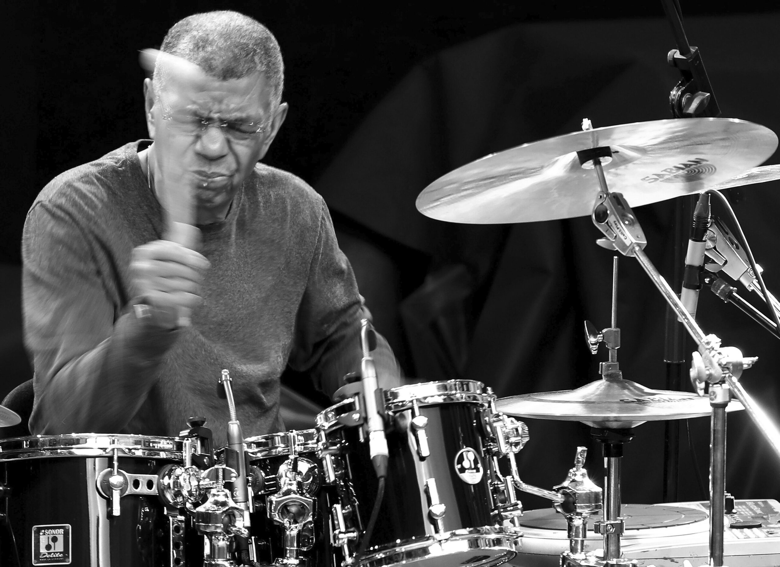 Jack DeJohnette am Schlagzeug