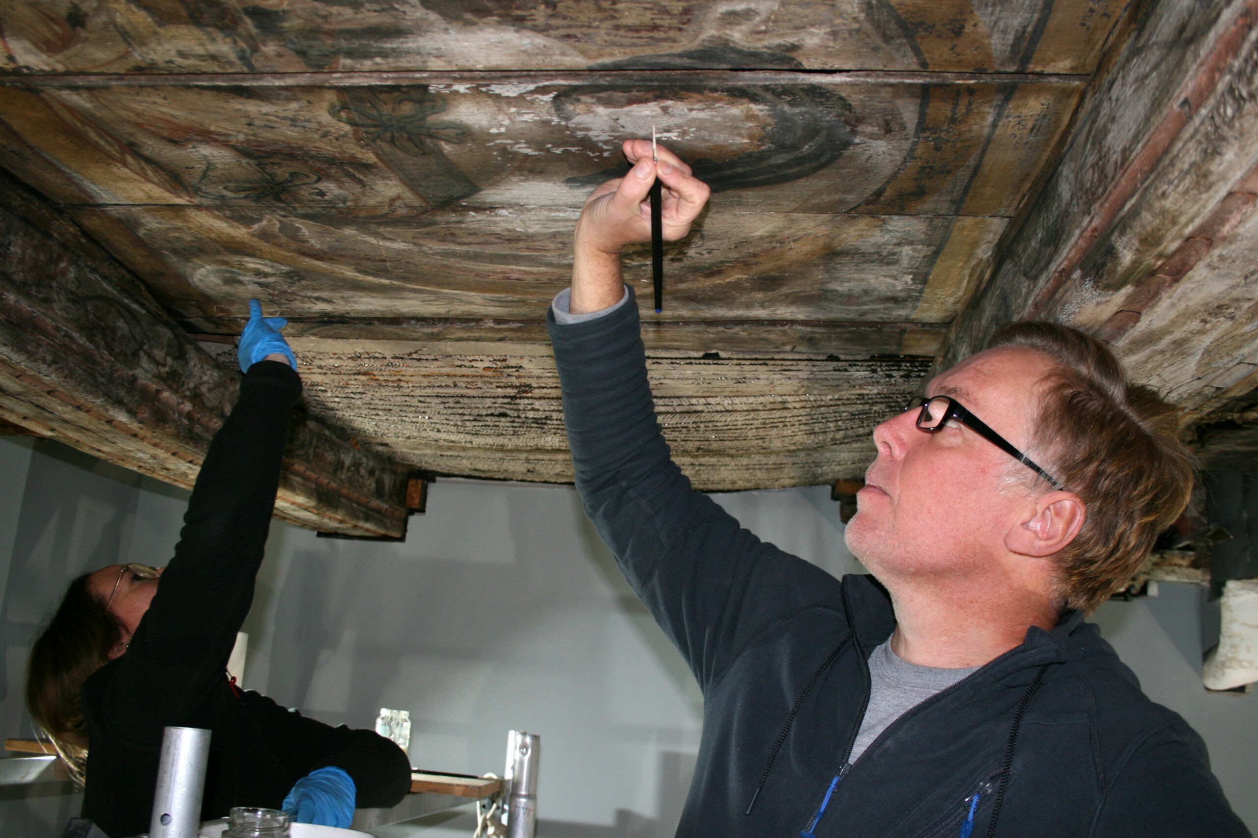 Fast 500 Jahre altes Deckengemälde in Lüneburger Supermarkt entdeckt.