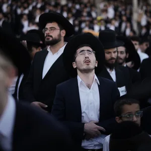 Proteste gegen die Rekrutierung von Soldaten.