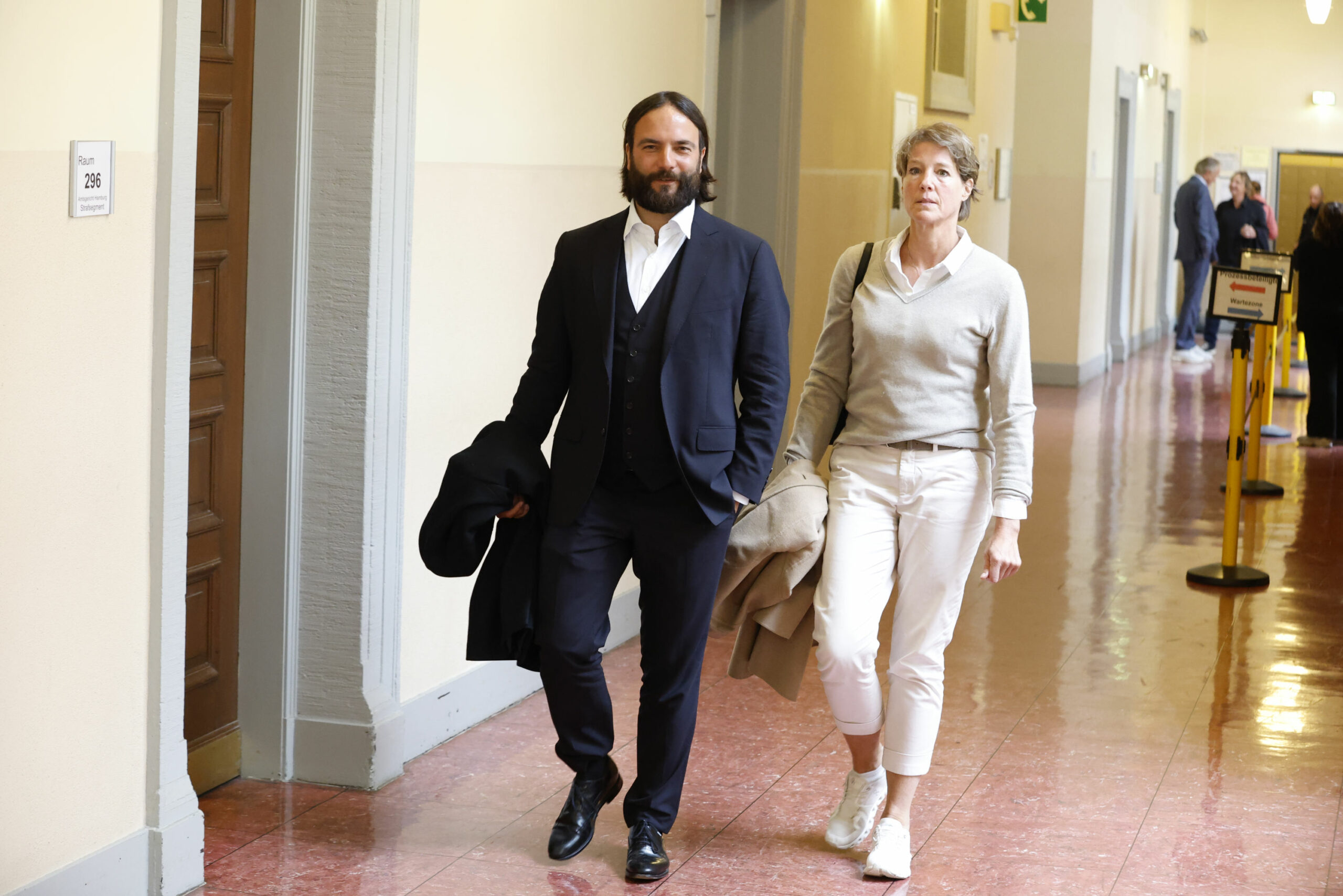 Christina Block und ihr Anwalt Ingo Bott im Gericht.