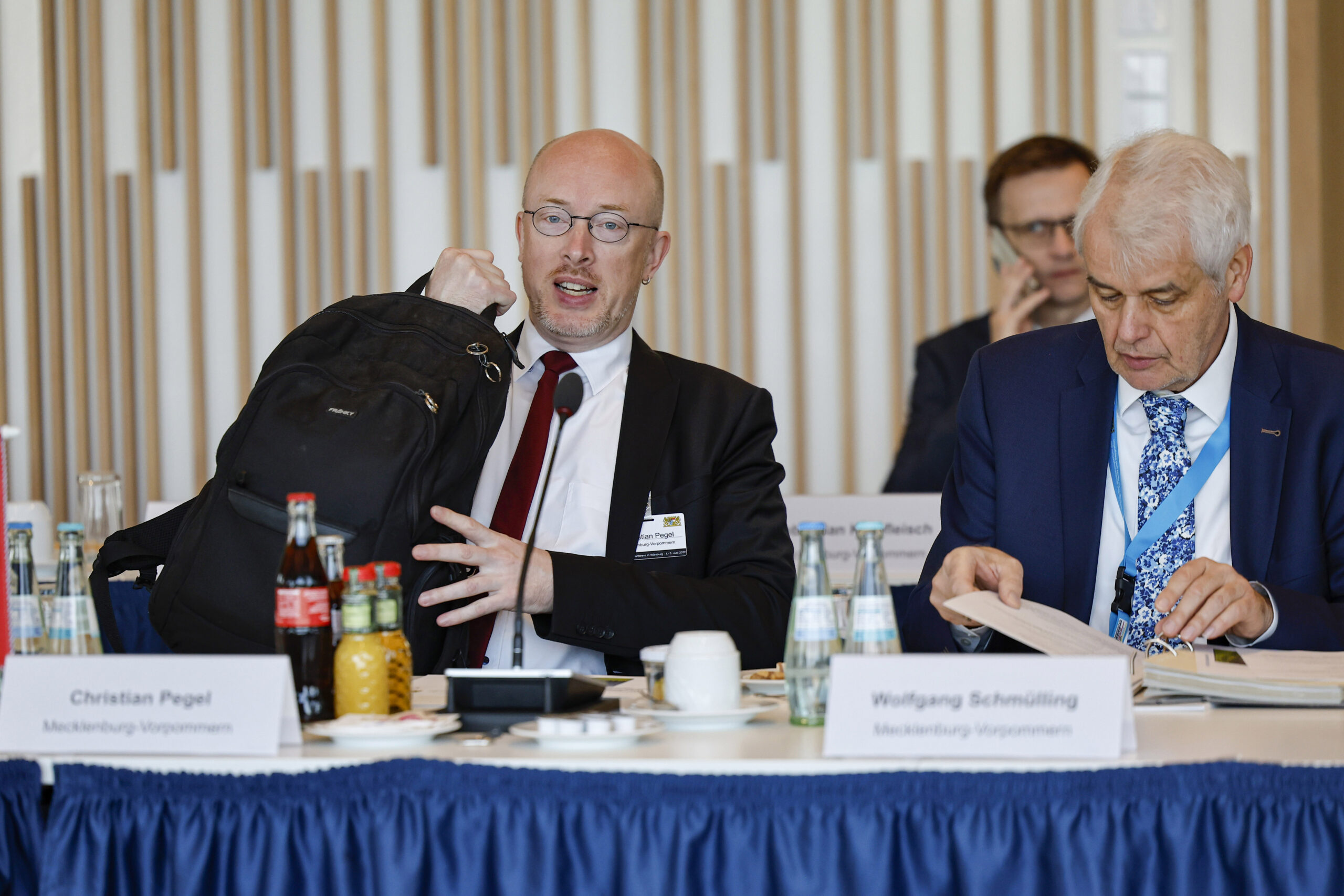 Christian Pegel (l., SPD) und Wolfgang Schmülling (Archivbild von 2022).