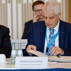 Christian Pegel (l., SPD) und Wolfgang Schmülling (Archivbild von 2022).