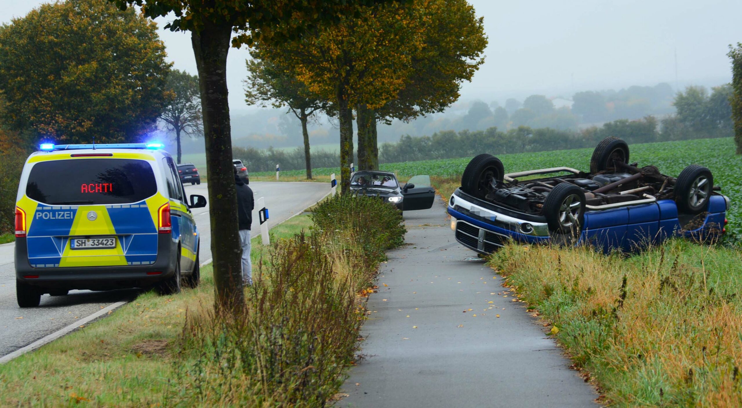 Schwerer Dodge überschlägt sich bei Dassendorf – Fahrer hatte großen Schutzengel