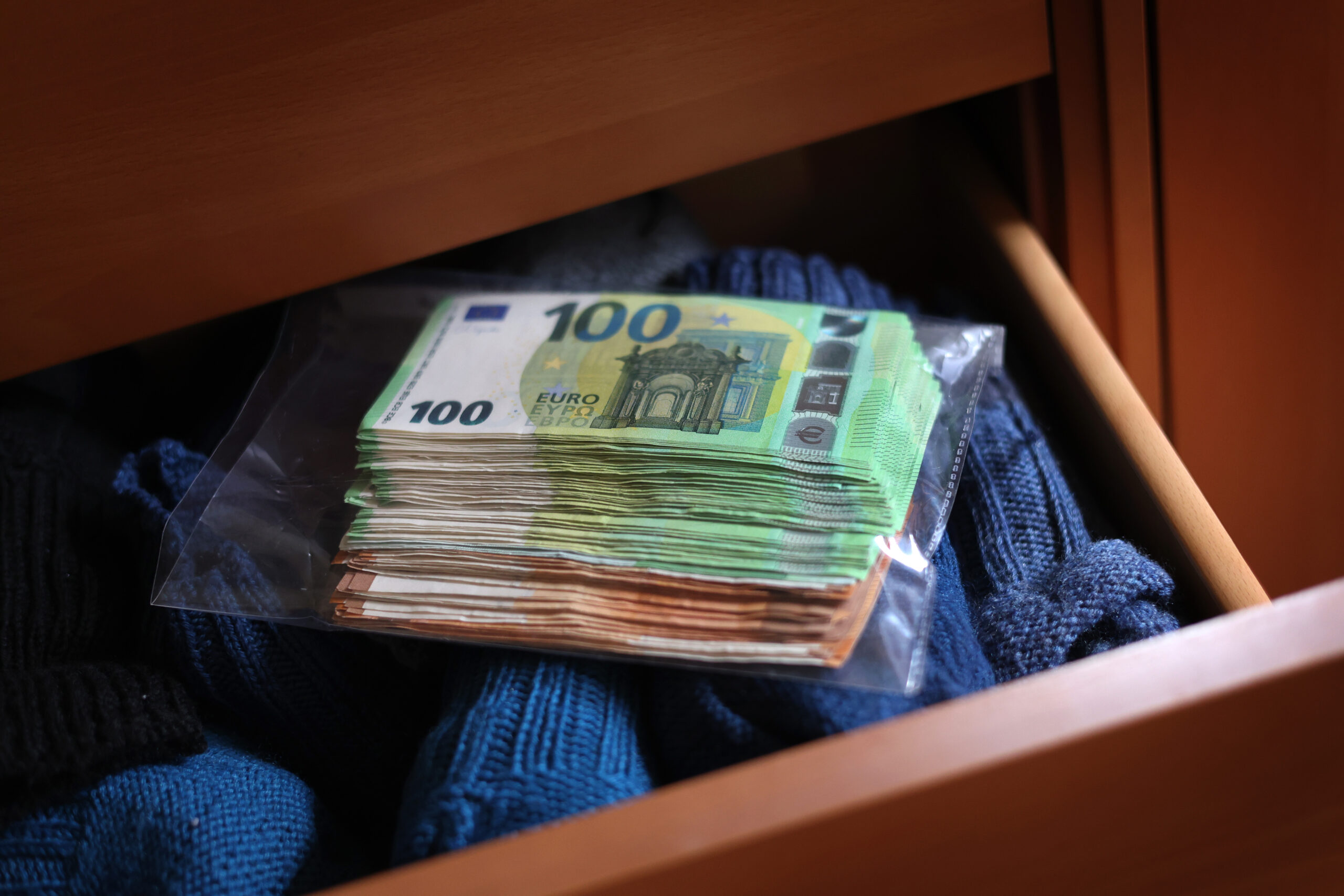 Vorsorge für's Alter oder schlechte Zeiten? Viele Deutsche können sich das nicht leisten (Symbolbild).