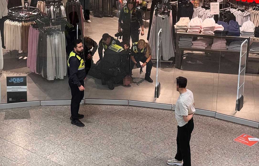 Schlägerei nachdem sich zwei Frauen im Phoenix Center in Harburg angerempelt hatten – Poliei nimmt Mann fest