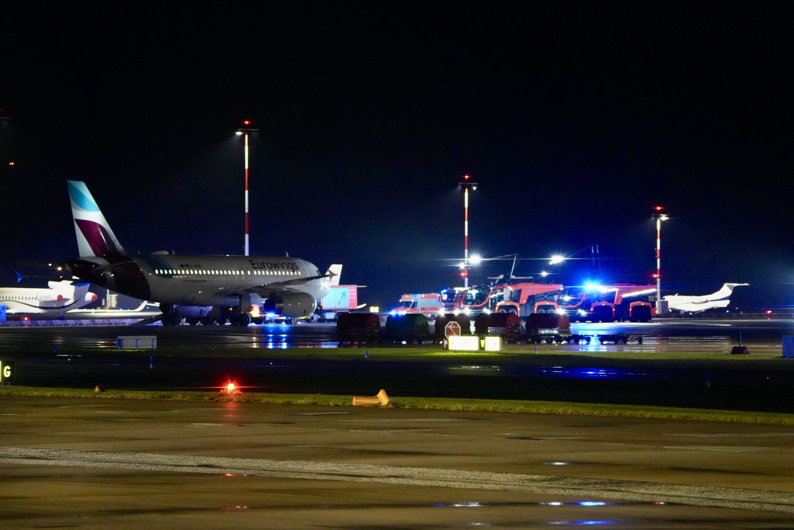 Das Flugzeug von Eurowings musste kurz nach Start wieder am Hamburger Flughafen landen.