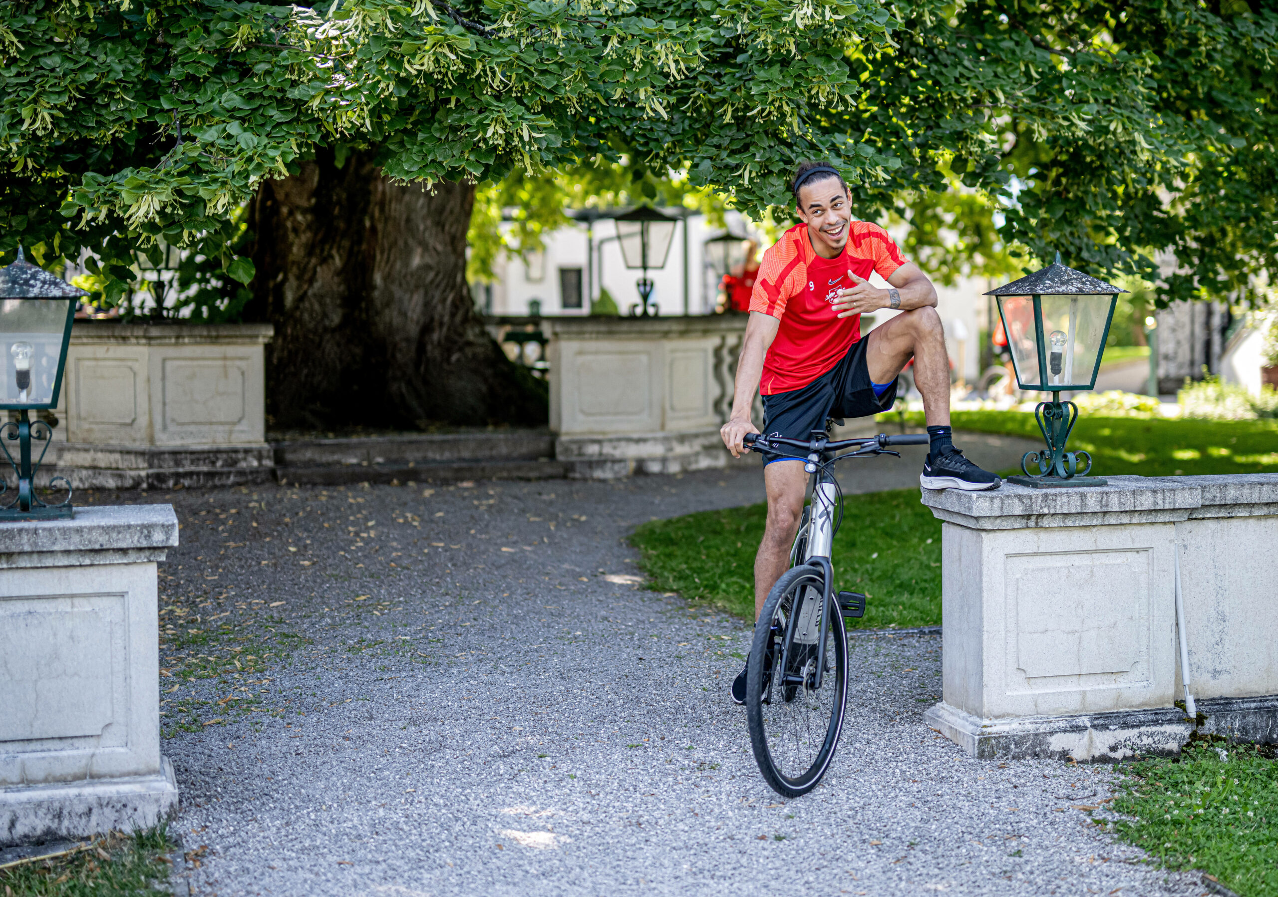 Yussuf Poulsen bei einem Ausflug mit dem Fahrrad