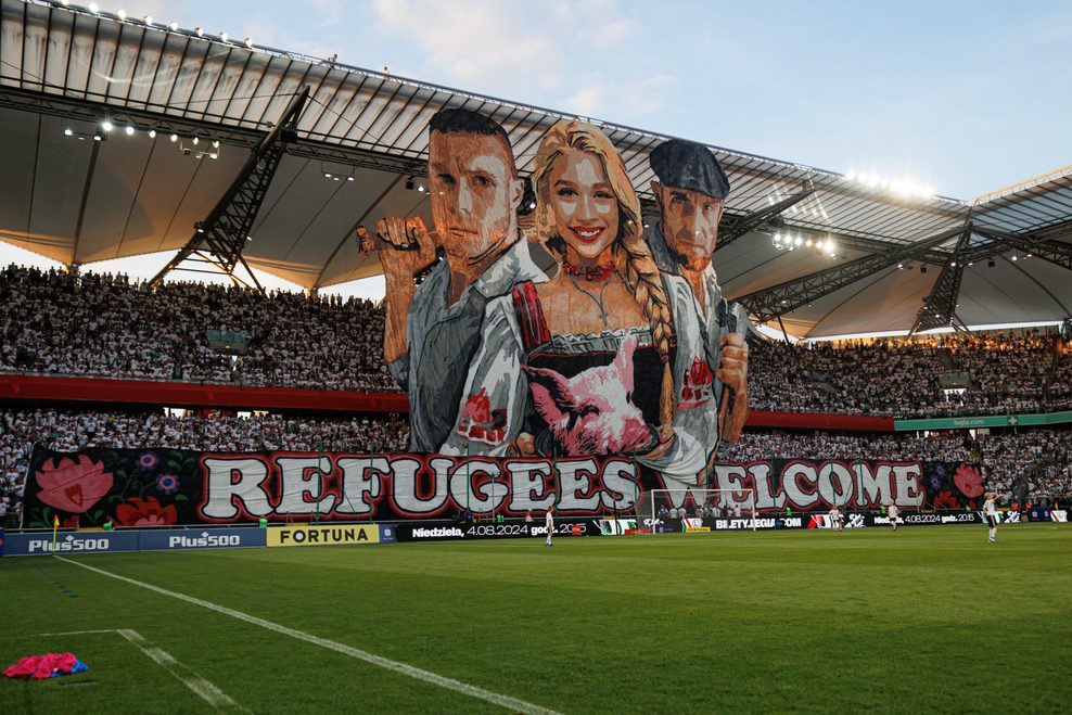 Im Juli 2024 zeigte Legias Ultra-Gruppierung „Nieznani Sprawcy“ (Polnisch für: Unbekannte Täter) bei einem Heimspiel eine riesengroße rassistische Choreografie über die gesamte Kurve, die als Gewaltandrohung gegen Geflüchteten zu verstehen war