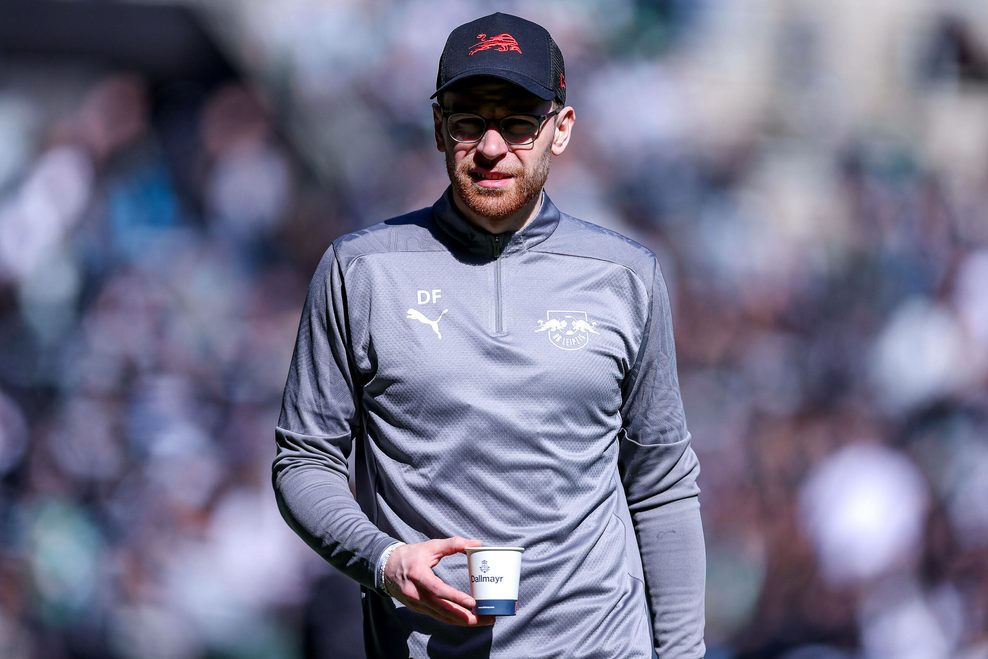 Dirk Folkerts im Outfit von RB Leipzig
