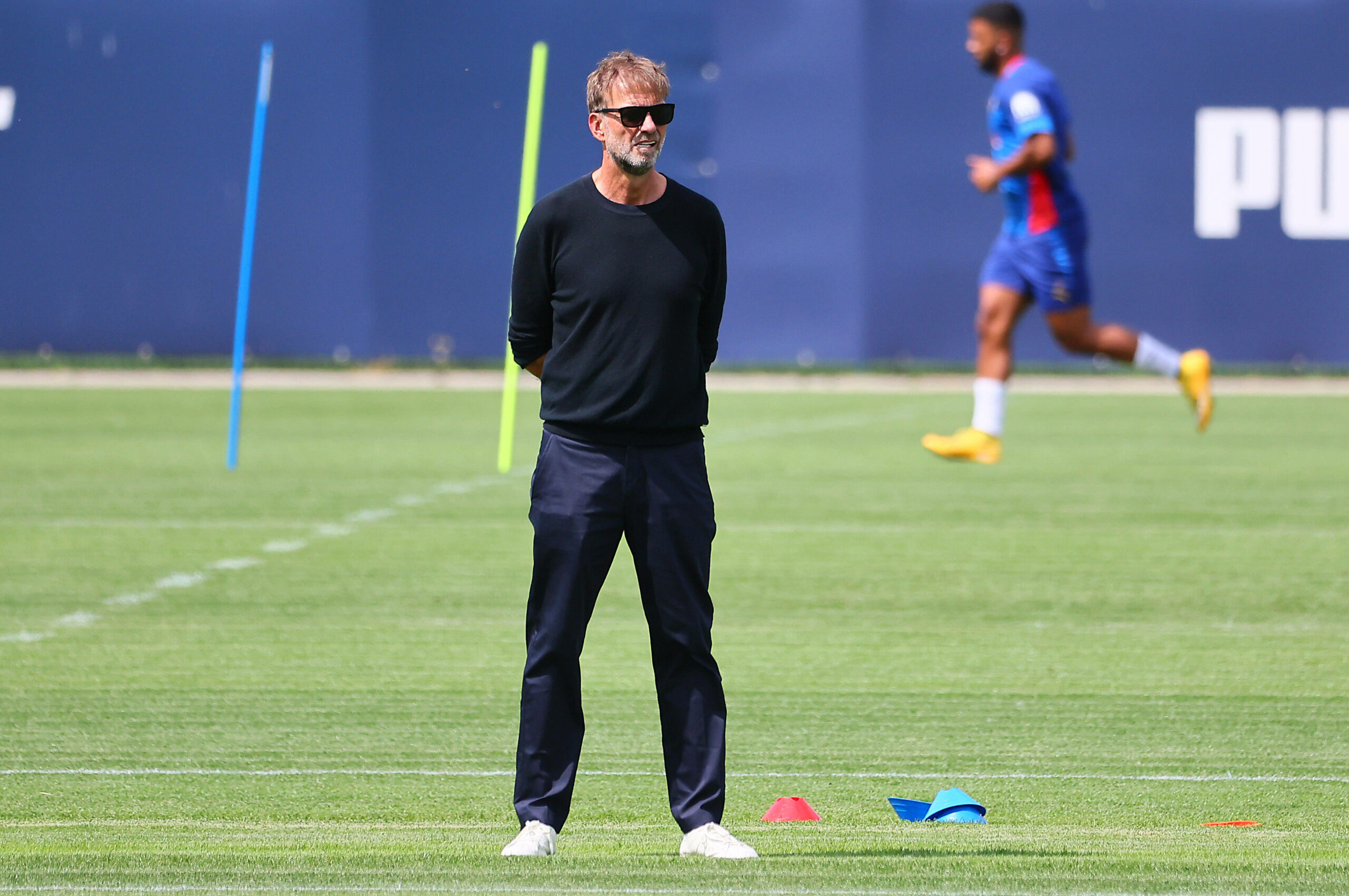 Jürgen Klopp schaut beim Training von RB Leipzig vorbei
