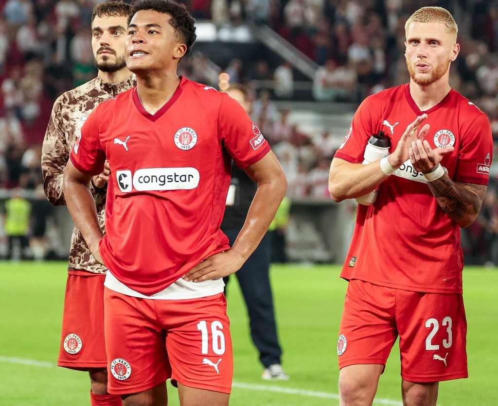 Danel Sinani, Joel Chima Fujita und Louis Oppie in Stuttgart